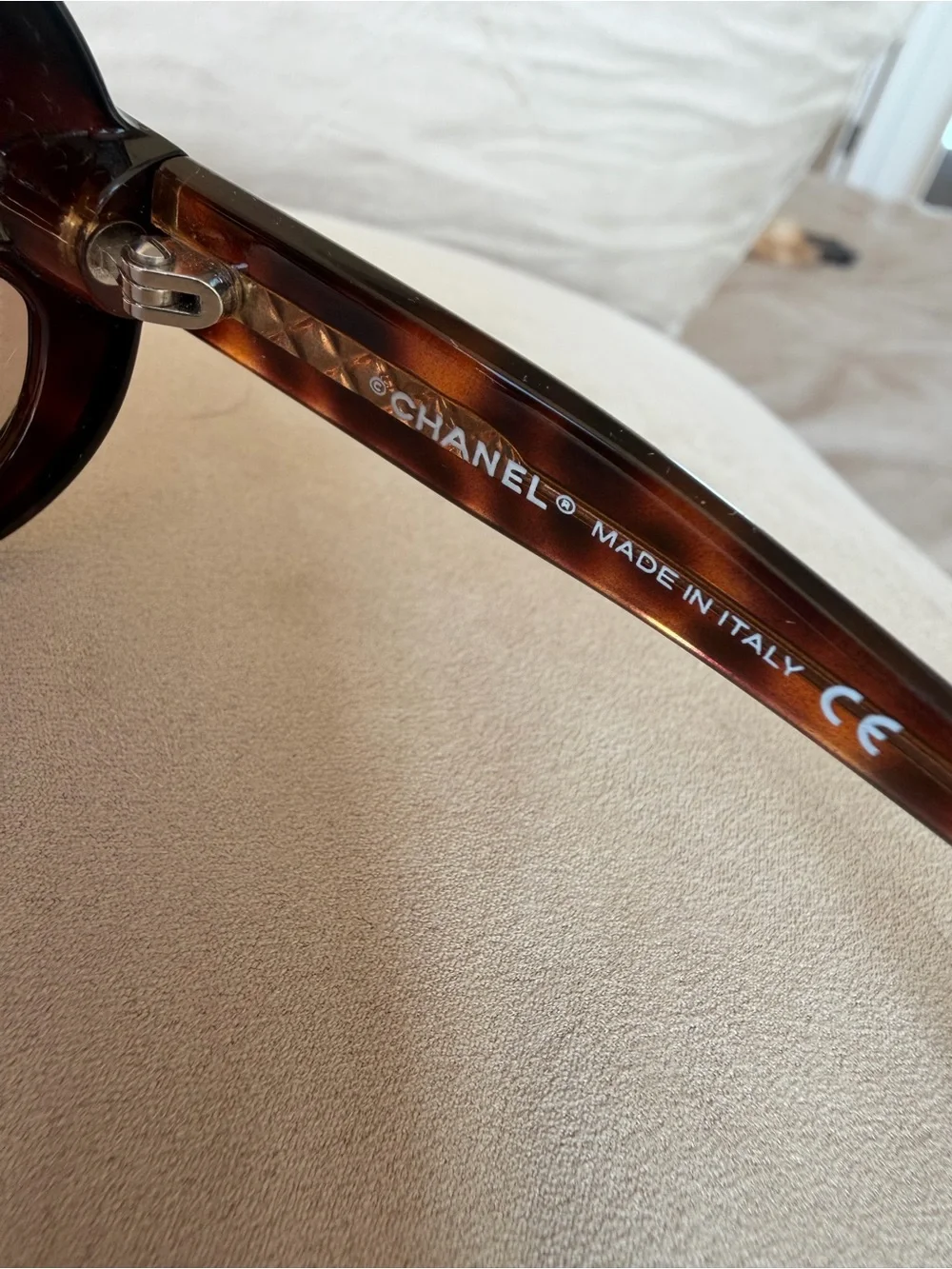 CHANEL Oversized Tortoiseshell Gradient Sunglasses - Brown